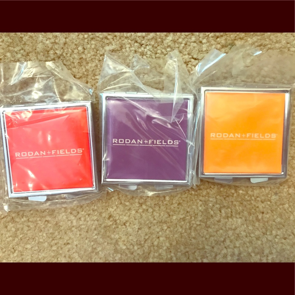 Rodan and Fields branded pocketbook mirrors